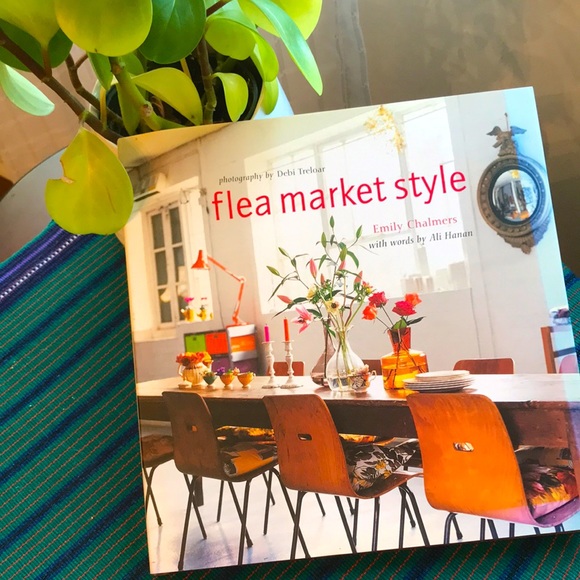 Flea Market Style Coffee Table Book - Picture 1 of 8